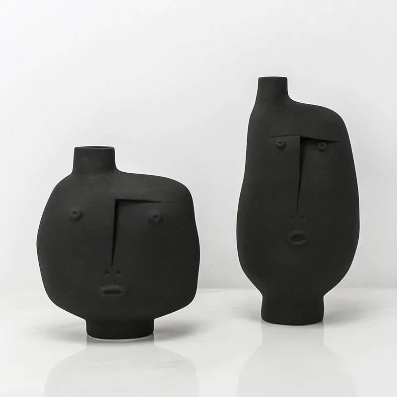 Modern simple baby face ceramic vase, soft-mounted flower drier at the sales office of the home model room