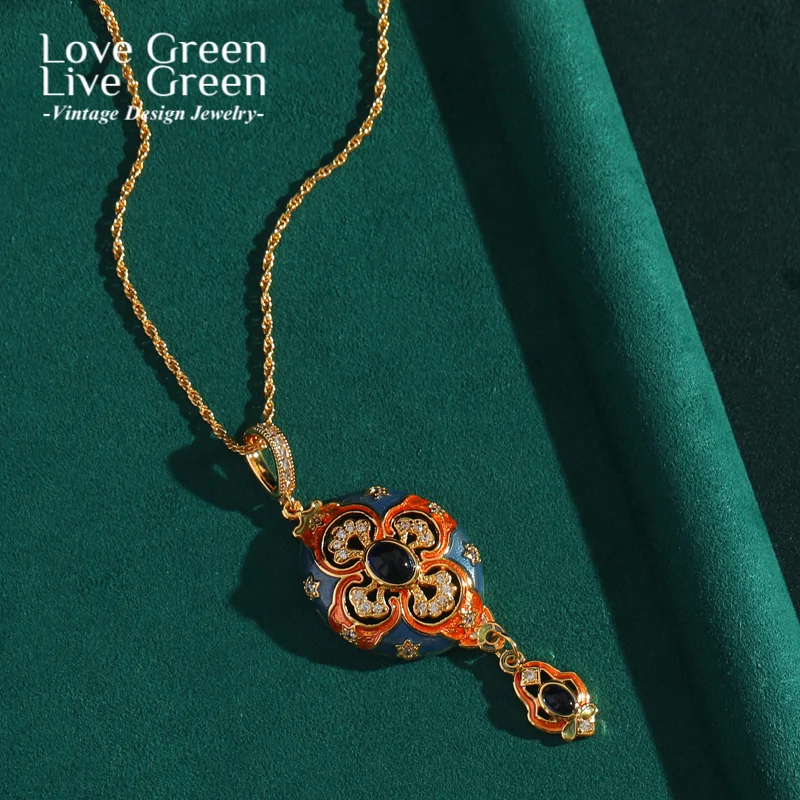 

Vintage Palace Style Carved Pendant Necklace Woman Gold Color Snake Chain Patterned Antique Jewelry Luxury Accessories Clothes