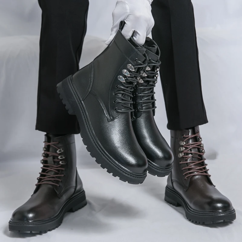 รองเท้าบูทหนังผู้ชายแบบมีซิปสำหรับฤดูใบไม้ร่วง สไตล์อังกฤษ รองเท้าทางการและลำลอง รองเท้าหนังหุ้มข้อสูง รองเท้าบูทสั้น สีดำ ไซส์ใหญ่พิเศษ M