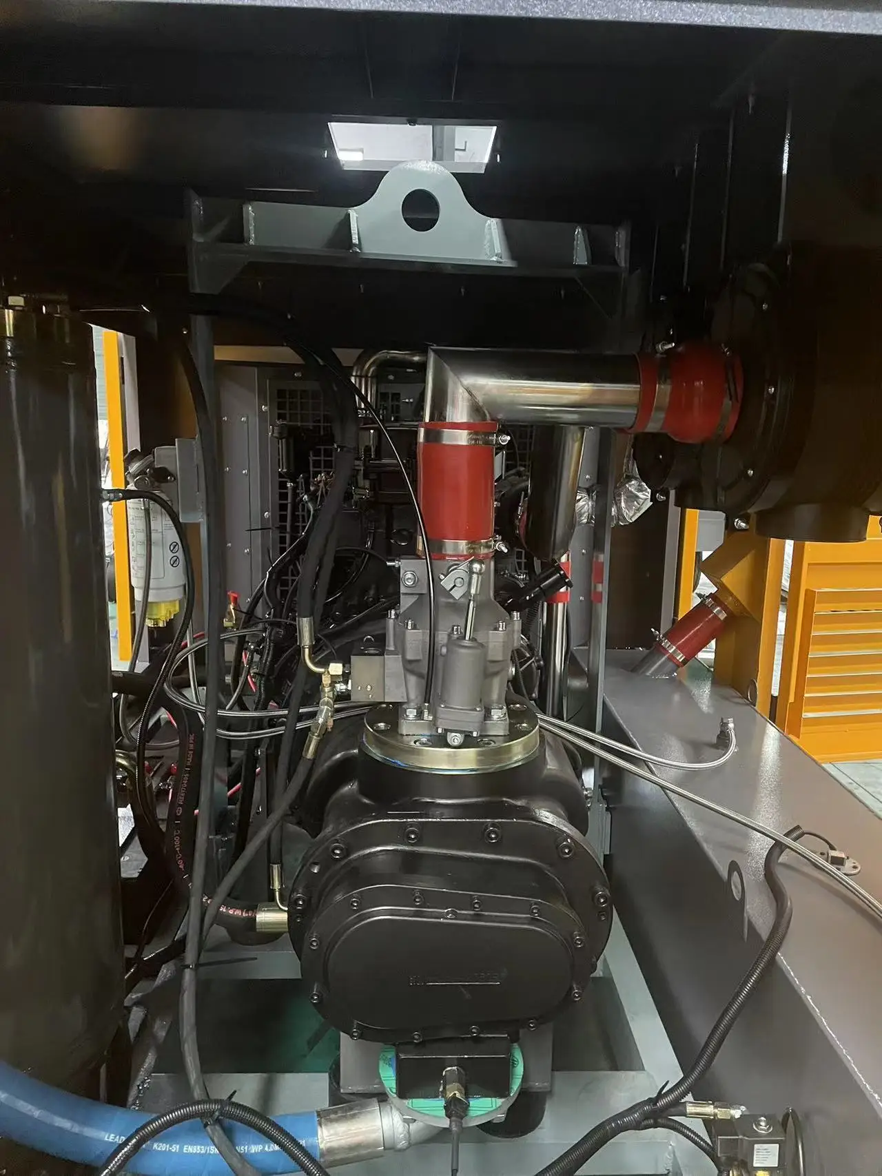 Equipamento de perfuração de mina da China usando compressor de ar de parafuso diesel 666cfm