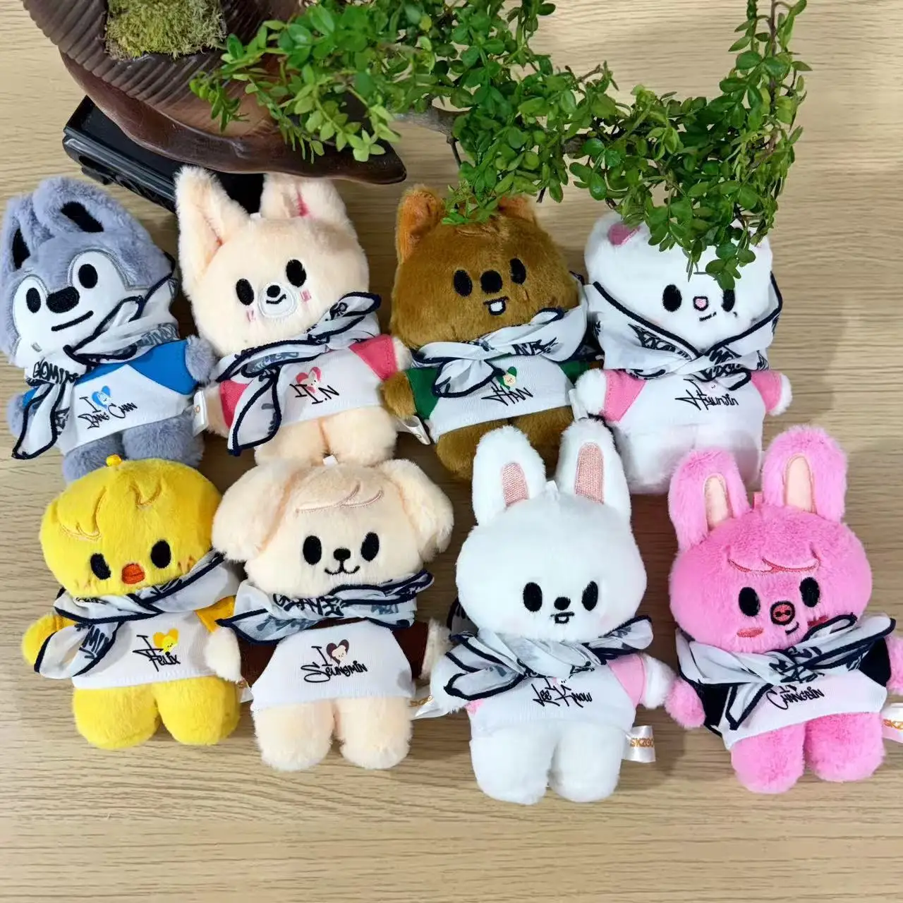 SKZOO 13 سنتيمتر جديد KPOP الضالة الاطفال تفعل ذلك كارما فلاش موب أفخم دمية يقف تشكل الكرتون مروحة جمع عطلة هدية لطيف الحاضر