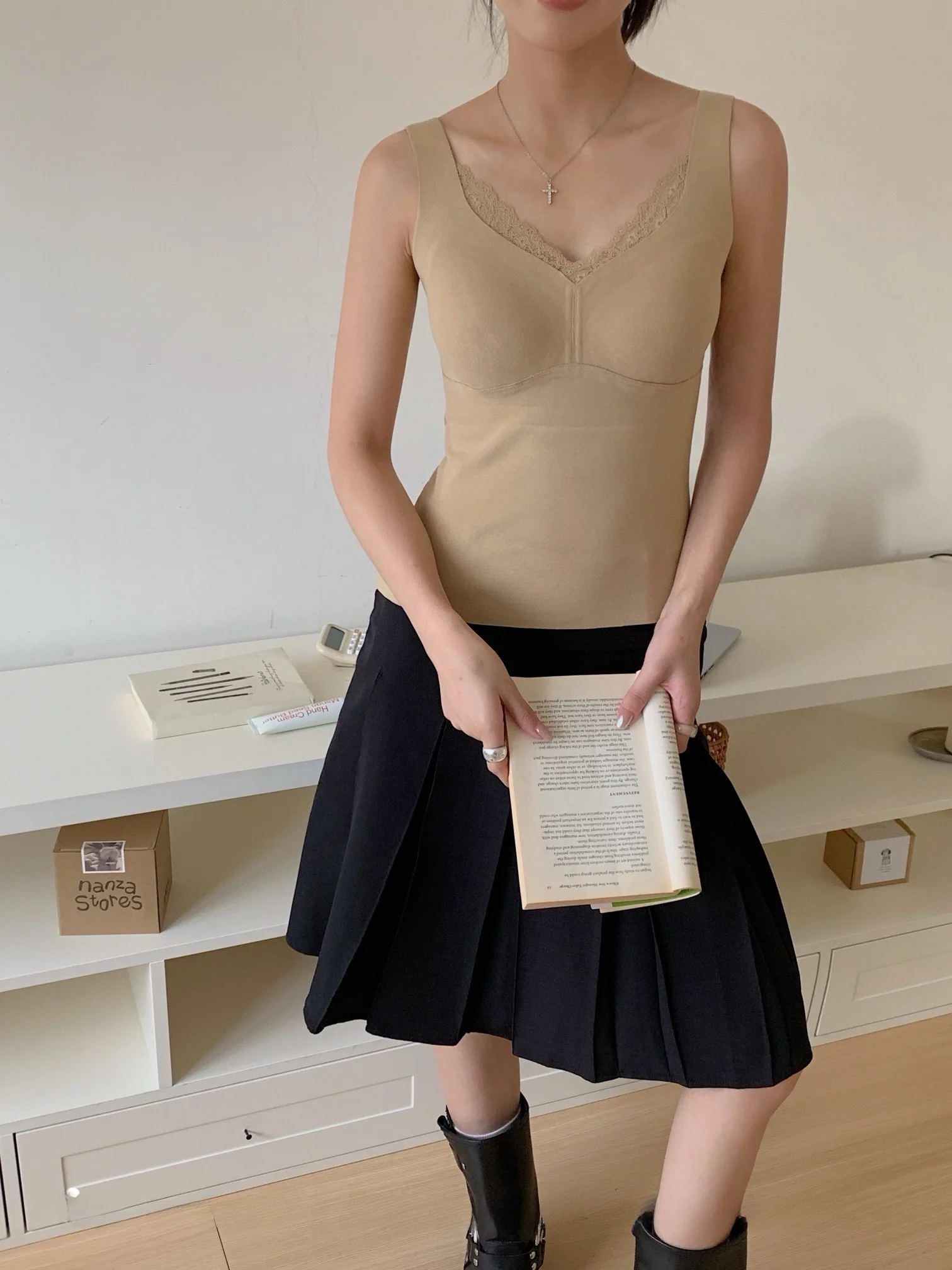 秋冬セクシーレース暖かいベストストラップ付きレディース内蔵胸パッドワンピース下着薄手ベースレイヤー