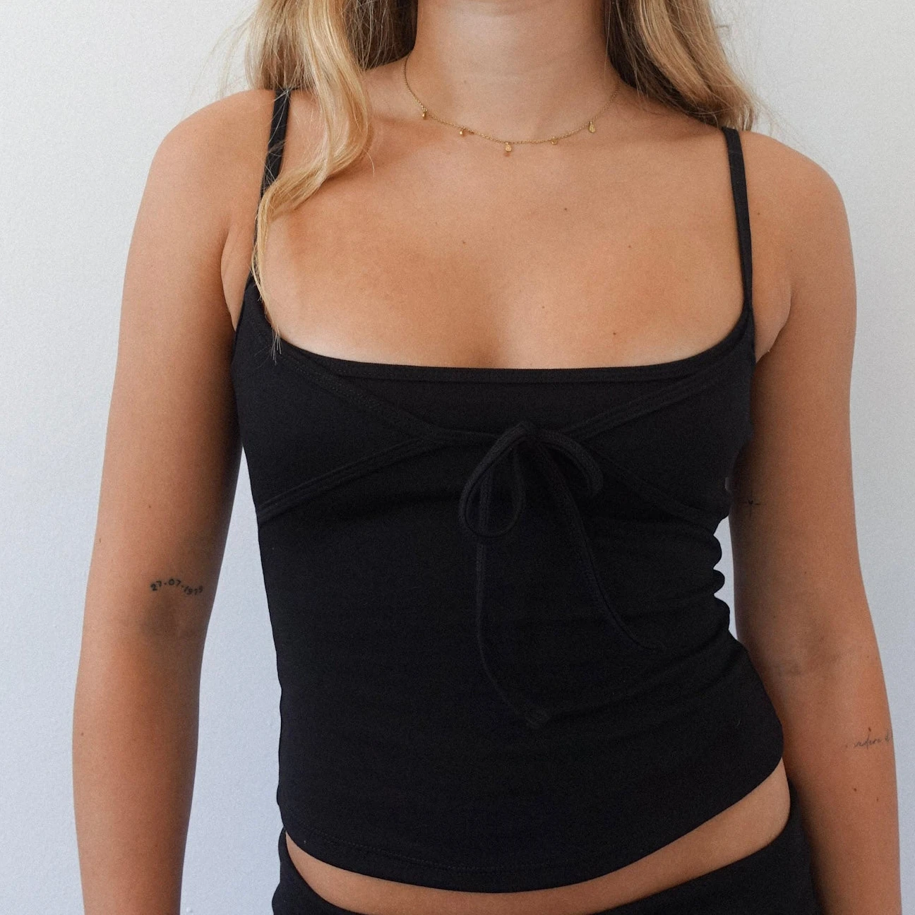 Women Basic Soild Camisole, Sleeveless Tops Backless Tie-up Slim Fit Summer Vest for Party Club