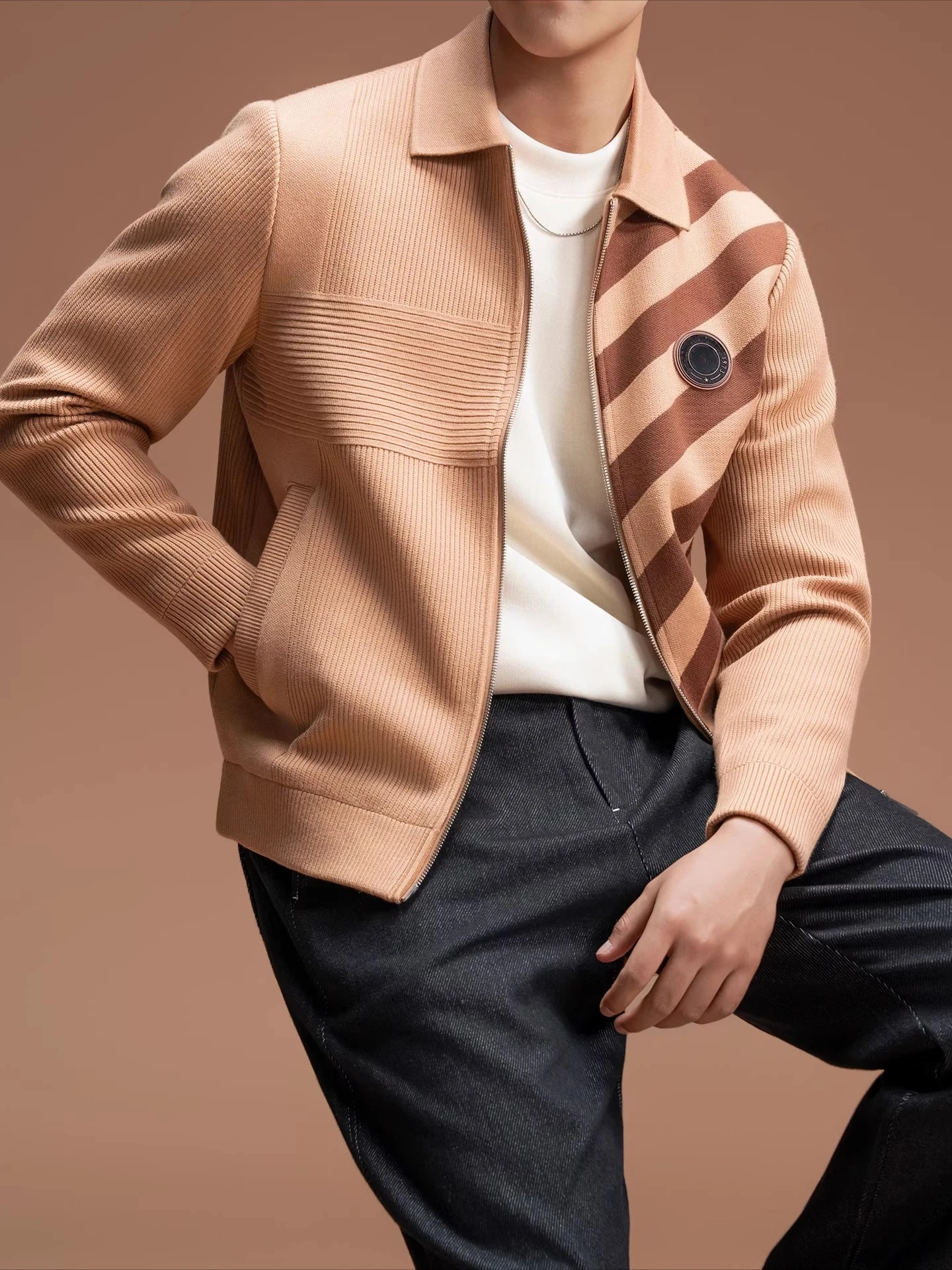 

Spring and Autumn New Men's Jacket, High End Fashion Collar Casual Zipper Striped Knitted Jacket