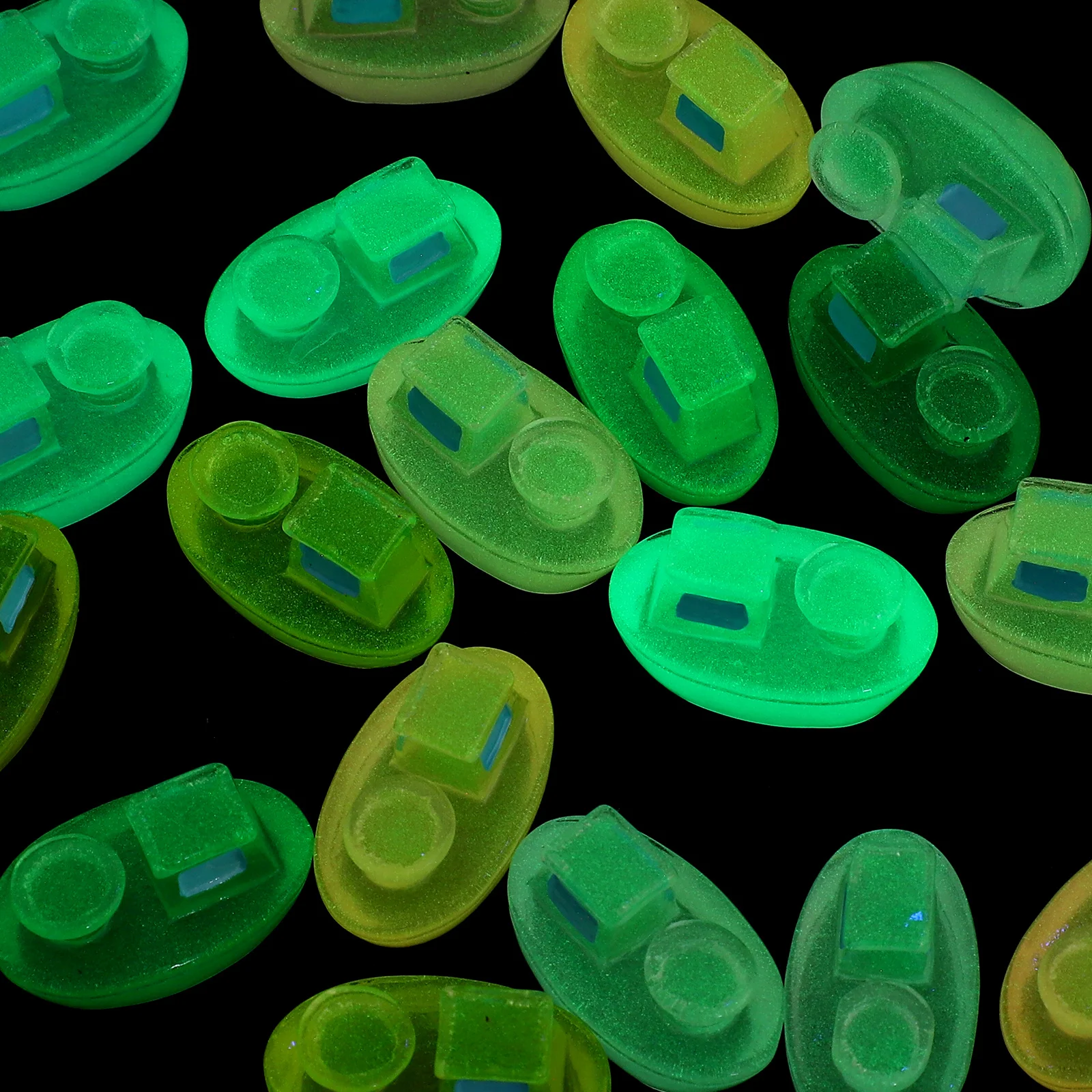 

24Pcs Glow in The Dark Cruise Ship Ornament Mini Resin Cruise Ship Decor for Aquarium Bonsai Garden Desk Night Light Decoration