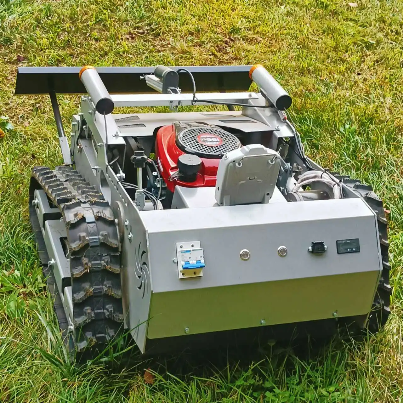 All Terrain Rasenmäher mit ferngesteuertem Rad, Schneepflug-Roboter-Rasenmäher zu verkaufen