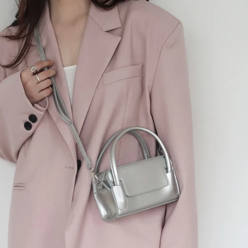 

Retro Light Luxury Crossbody Bag Niche Designer Mini Square Handbag Solid Color Vintage Shoulder Bags for Women