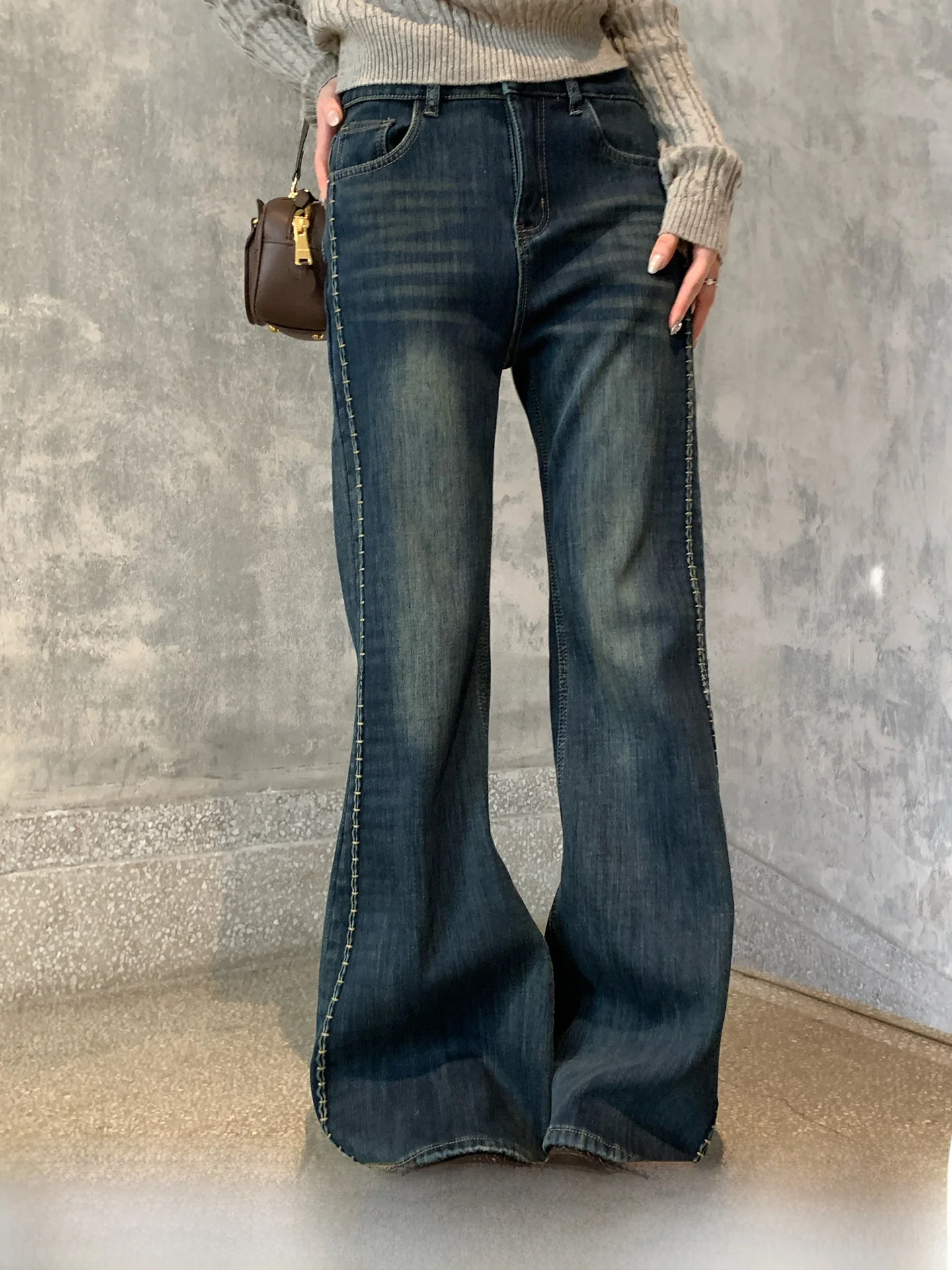 

GV Big Brother White Guy Super Model Denim Pants Slimming Leg Warmth Fleece Micro Flare Dark Wash Jeans Winter Comfortable Tr...