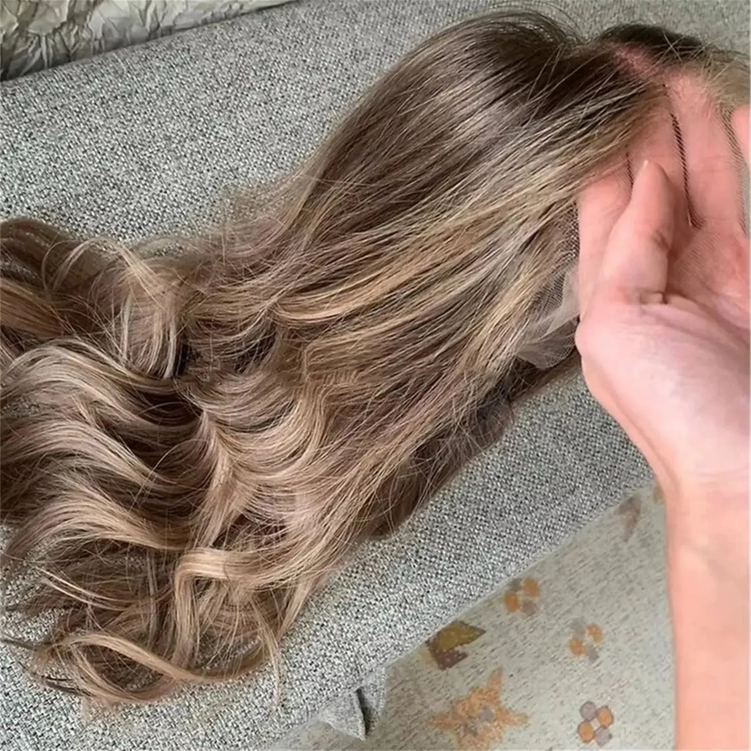 Human Hair Blend Synthetic Fiber Blonde Brown Mix Color Glueless Cap 180% Density High Quality Heat Resistant Wigs For Women 20