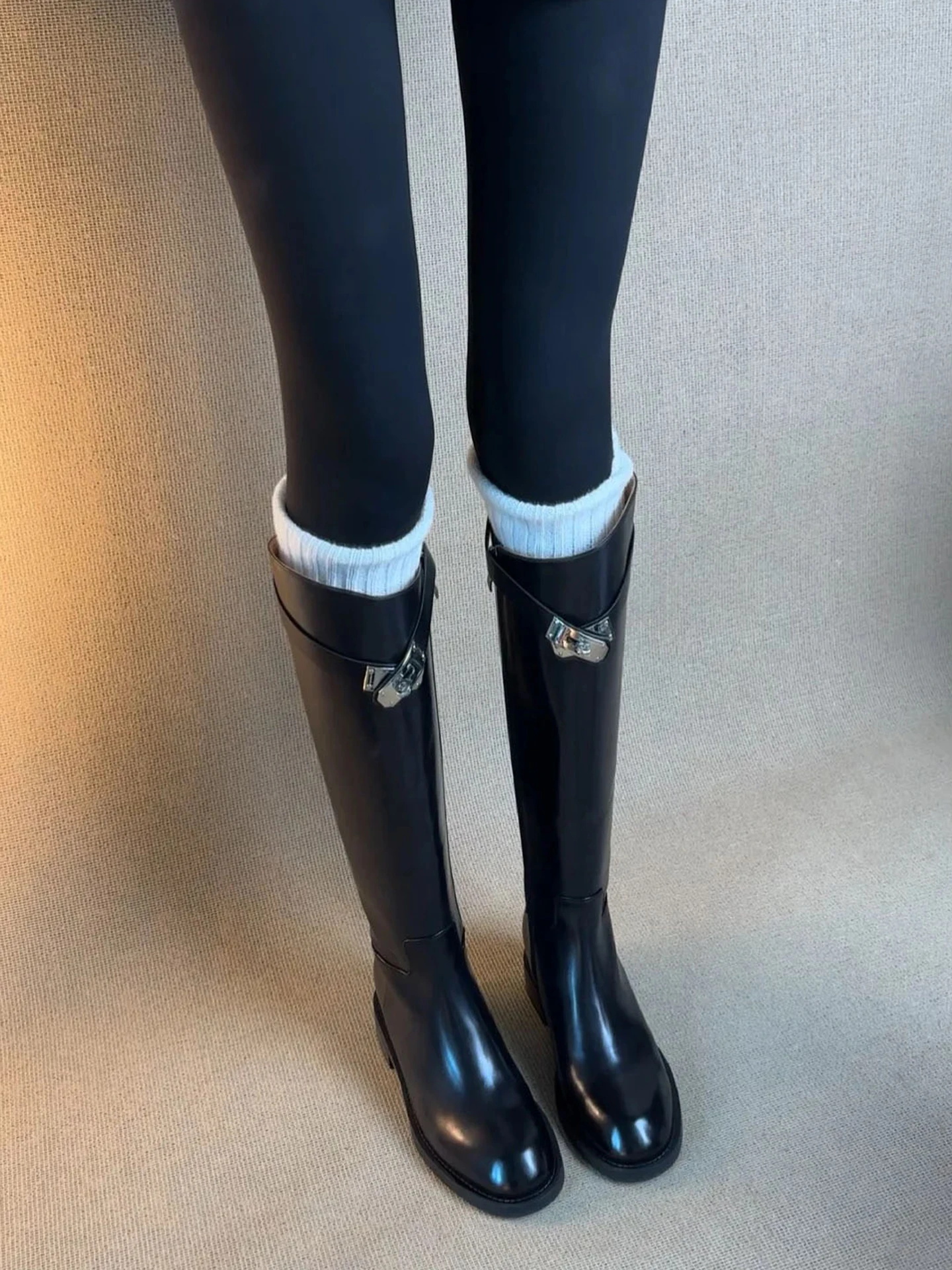 Sheepskin Leather Knight Boots Women's Autumn Winter High Tube Long Boots Thick Heel Lock Buckle Fashionable Slimming over Knee