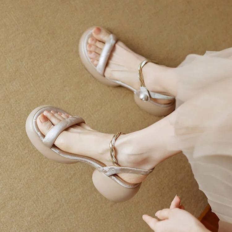 

Designer Women's Summer Platform Wedge Heel Sandals Fashionable Outdoor Party Dress Footwear for Ladies