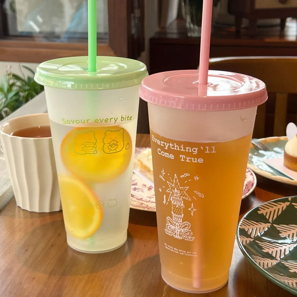 

Cute Bear Water Bottle Aesthetic For Coffee Juice Tea Tumbler Plastic Cups With Straw Lid Reusable Drinking Bottle BPA Free