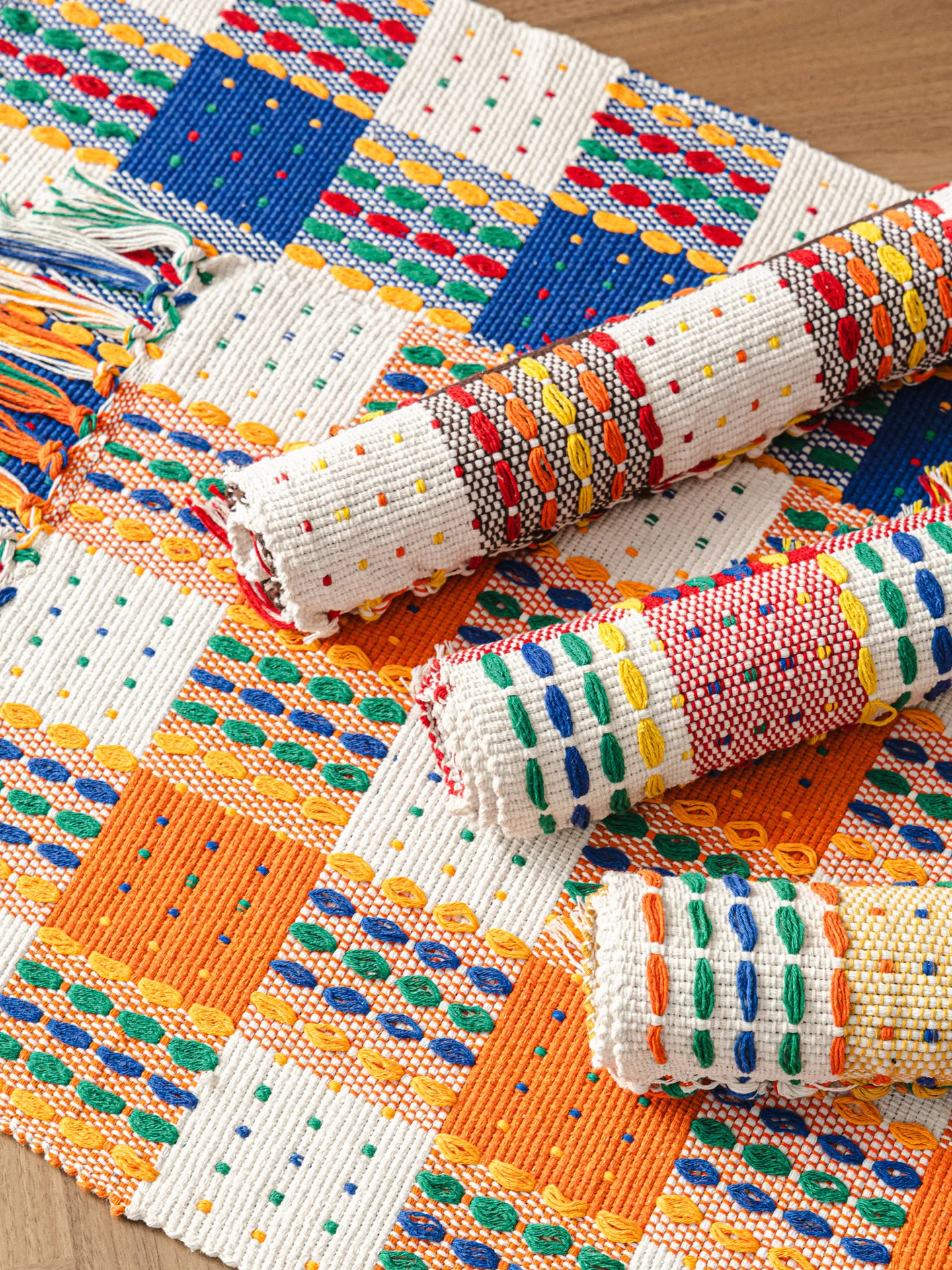 

Handwoven Pure Cotton Area Rug Ethnic Style Tassel Decorative Bedside Table Cover Cloth Home Use Foot Mat