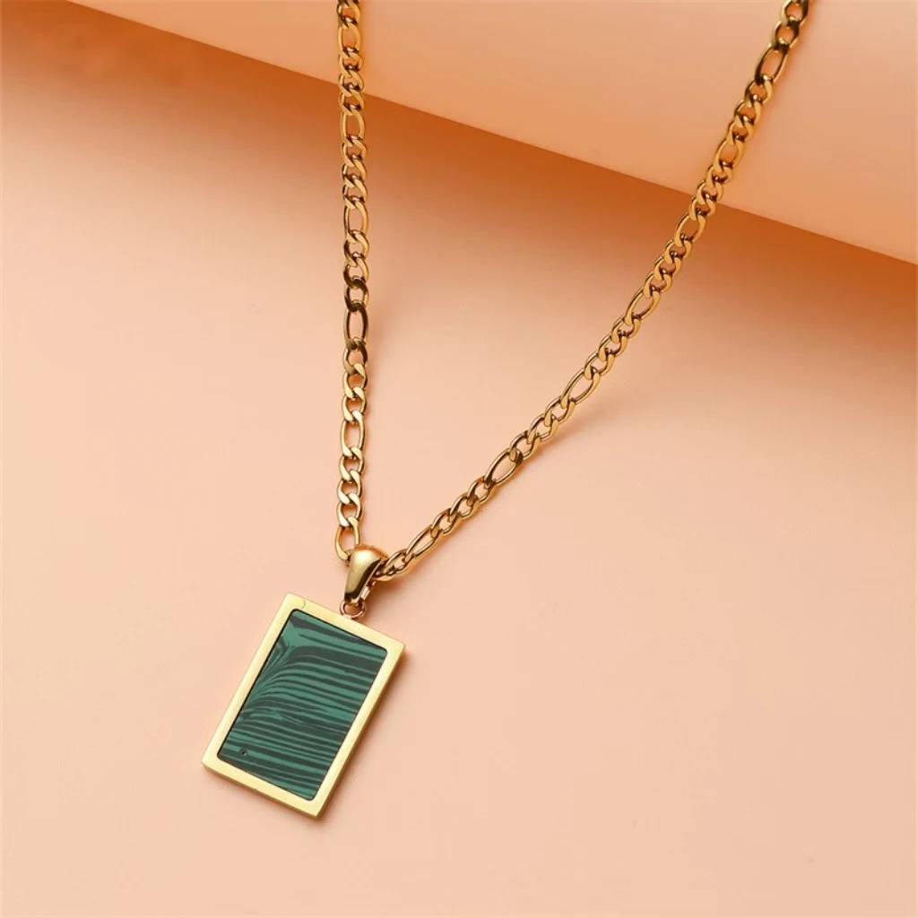 

Titanium Steel 18K Gold Plated Shell Necklace, Autumn Winter Fine Inlay Sweater Chain Birthday Christmas Gift for Women