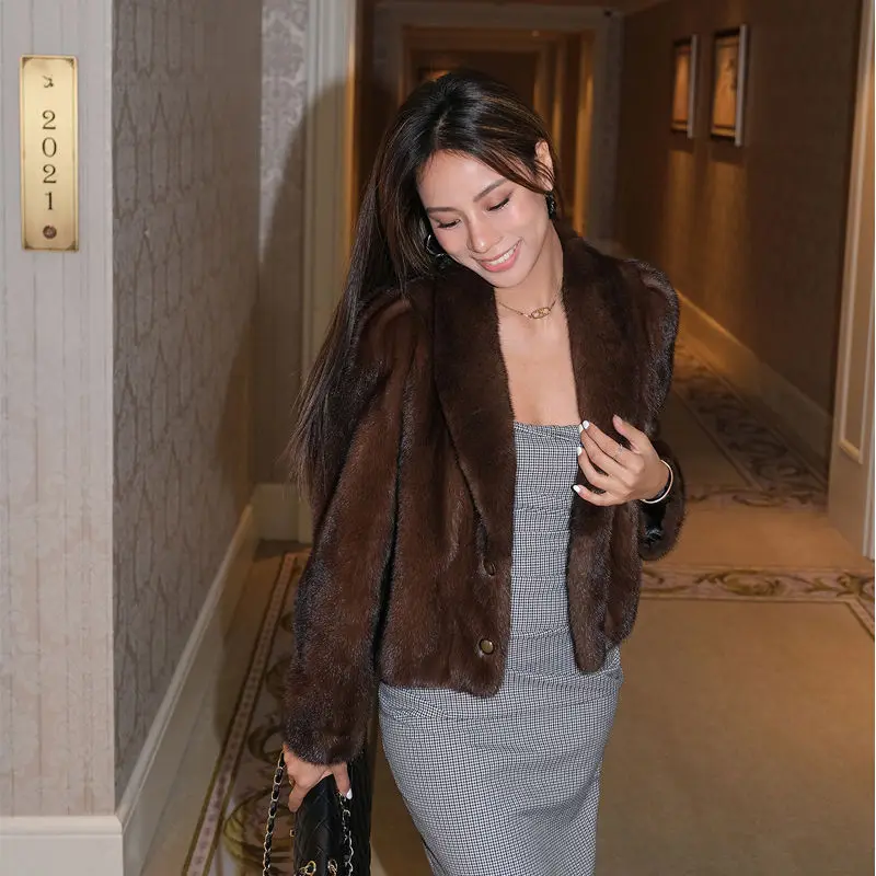 2025 트렌디 인조 밍크 퍼 코트 여성용 짧은 크롭 젊고 스타일리시한 겨울 재킷