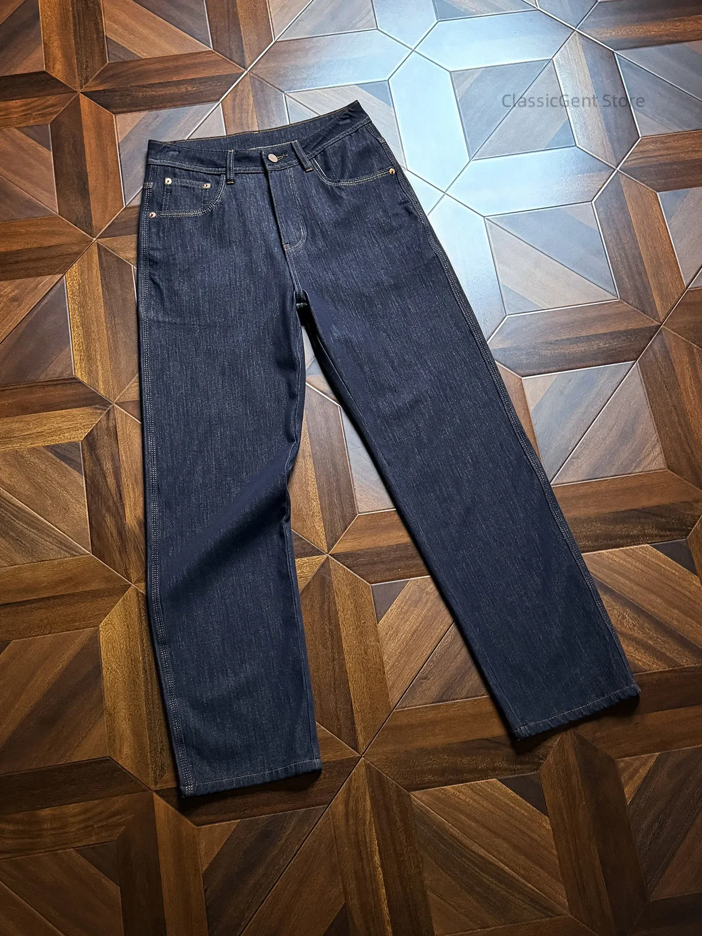 

New primary color Cattle non-fading, cool and breathable 9 oz Clean Fit straight jeans