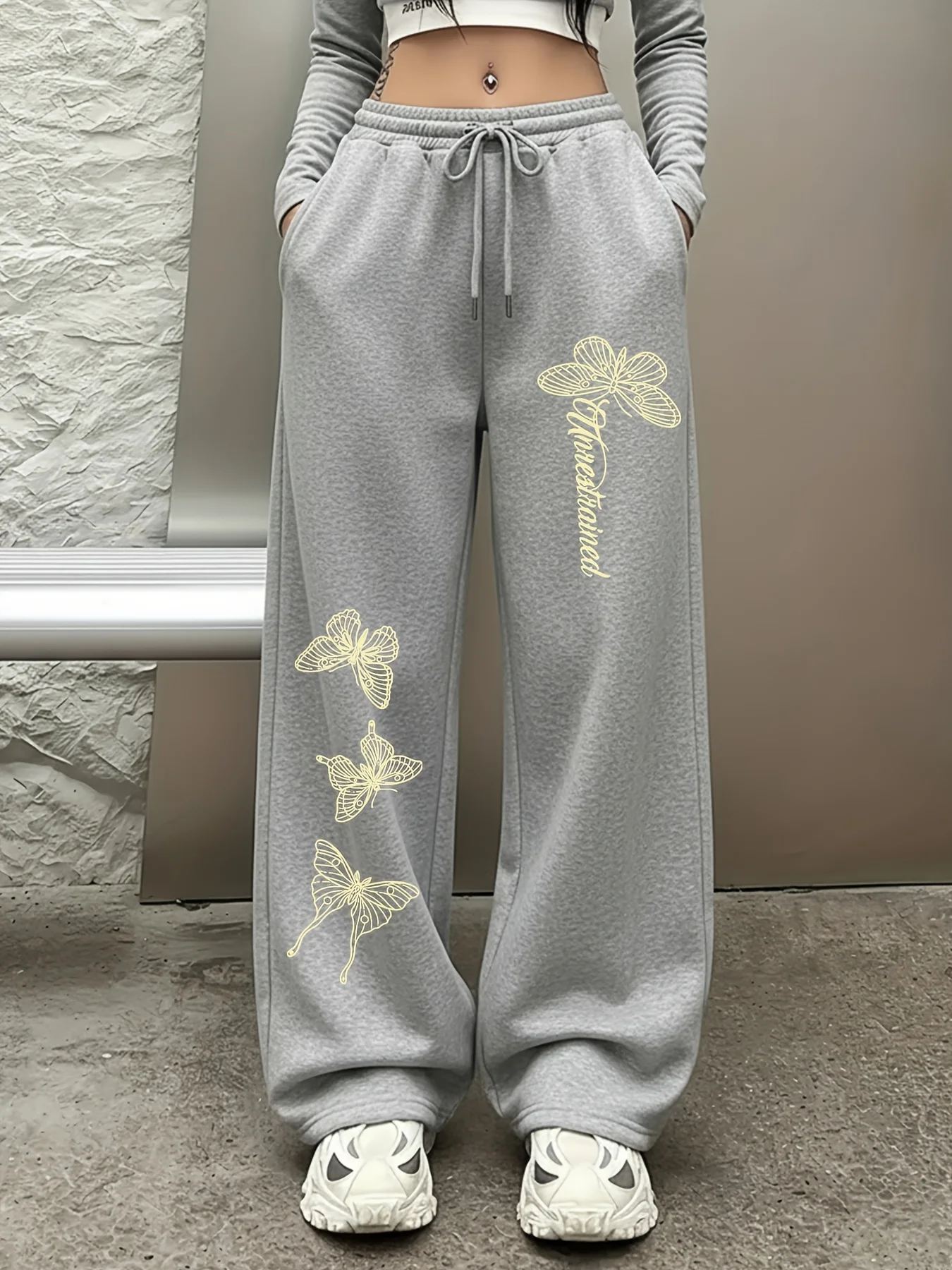 New Women's Plus Size Butterfly Print Pants Fleece Elastic Waist Straight Leg Sweatpants Fashionable and Versatile