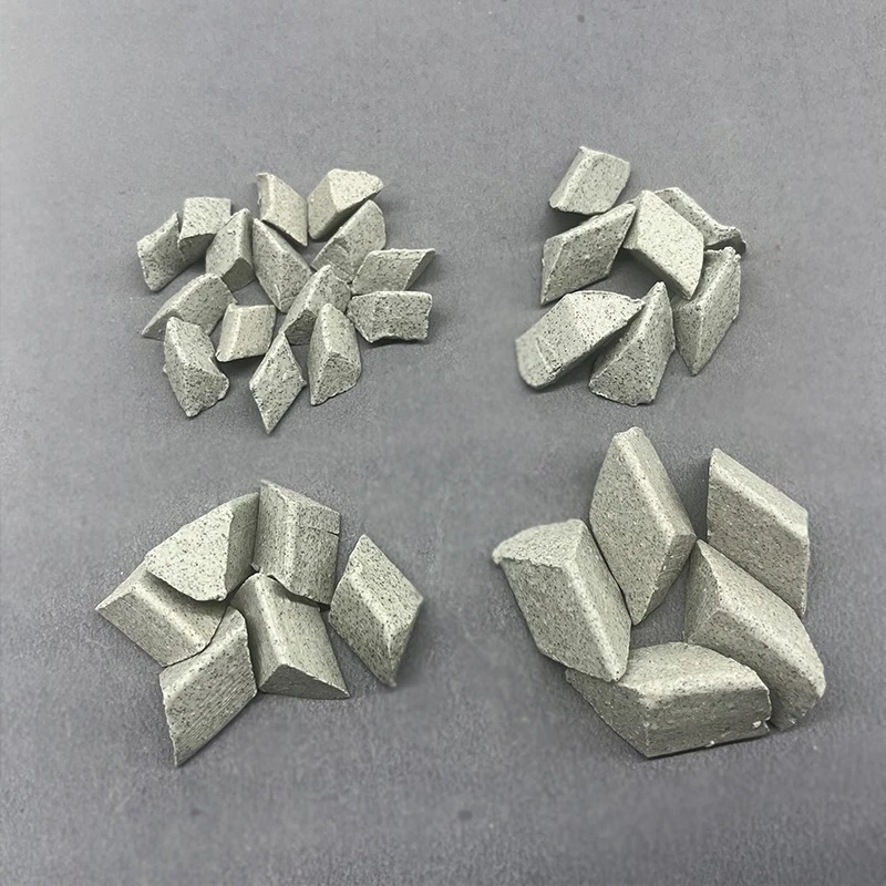 Brown Fused Alumina Triangular Abrasive Coarse Polishing Grinding Block Deburring Flash Rust Removal Polishing Stone Tool Part