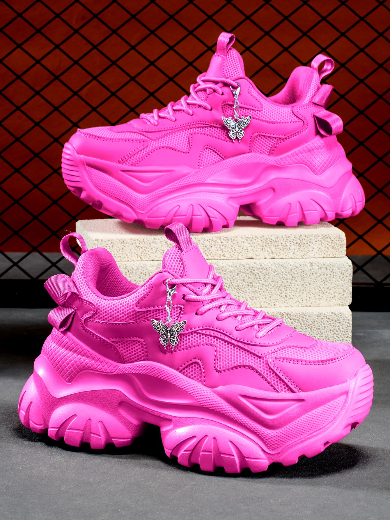 Women's Height-Increasing 7cm Fashion Casual Sneakers with Punk-Style 3D DIY Detachable Metal Silver Butterfly Decoration Chain Shoe Accessories, Women's Sneakers for Outdoor Use in All Seasons, Eva Thick-Soled High Platform Pink High-Heeled Shoes, Lightweight Soft-Soled Shock-Absorbing Non-Slip Running Shoes, Round-Toe Easy-To-Wear Lace-Up Pink Large-Size Shoes for College Students, Teenagers, Campus Daily Wear, Home Dating, Fitness, Office Work Shoes, Women's Trendy Versatile Wedge Sneakers