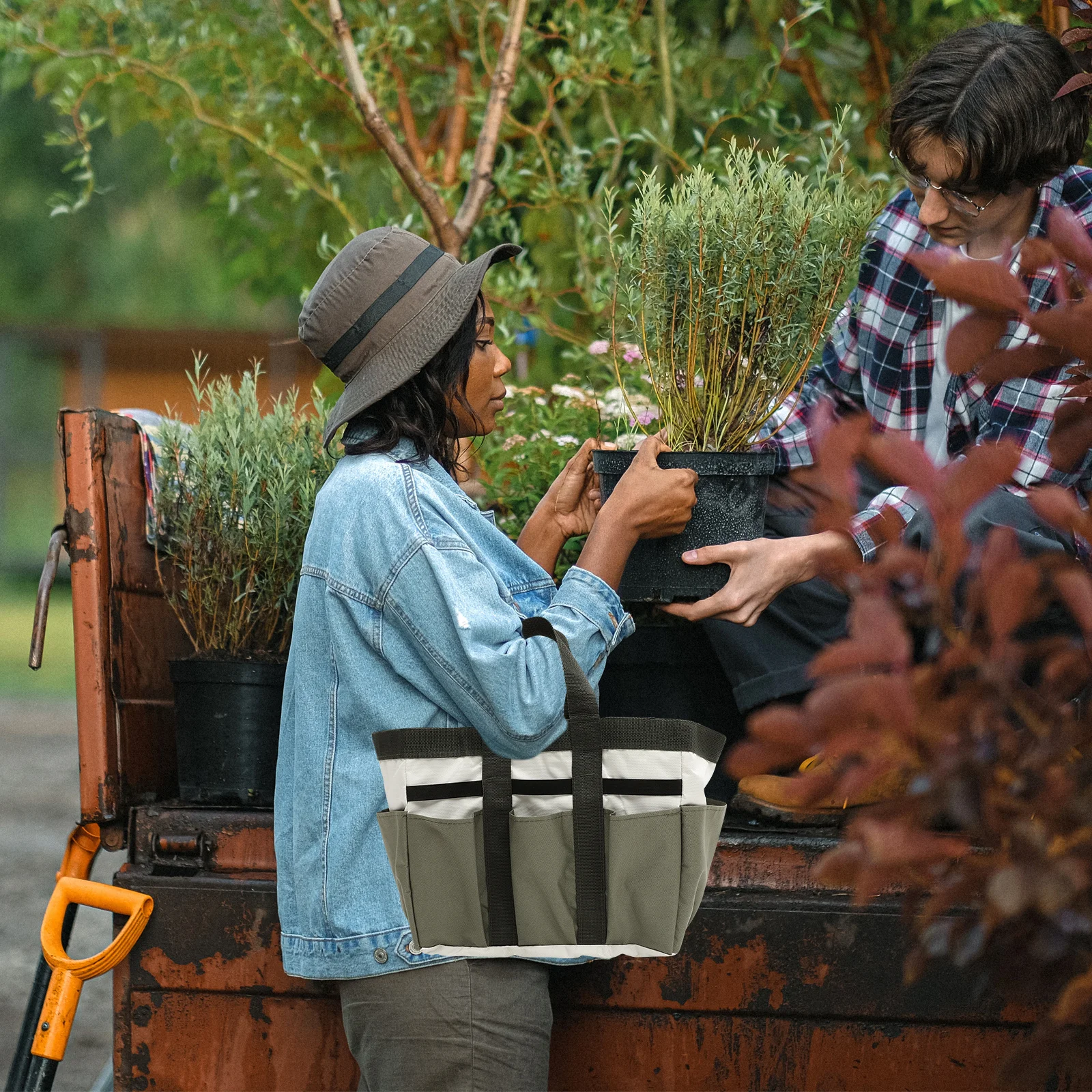 

1PC Garden Tool Bag Canvas Cylinder Storage Bag Drawstring Type Tool Storage Bag Portable Garden Tool Bag for Workers Use