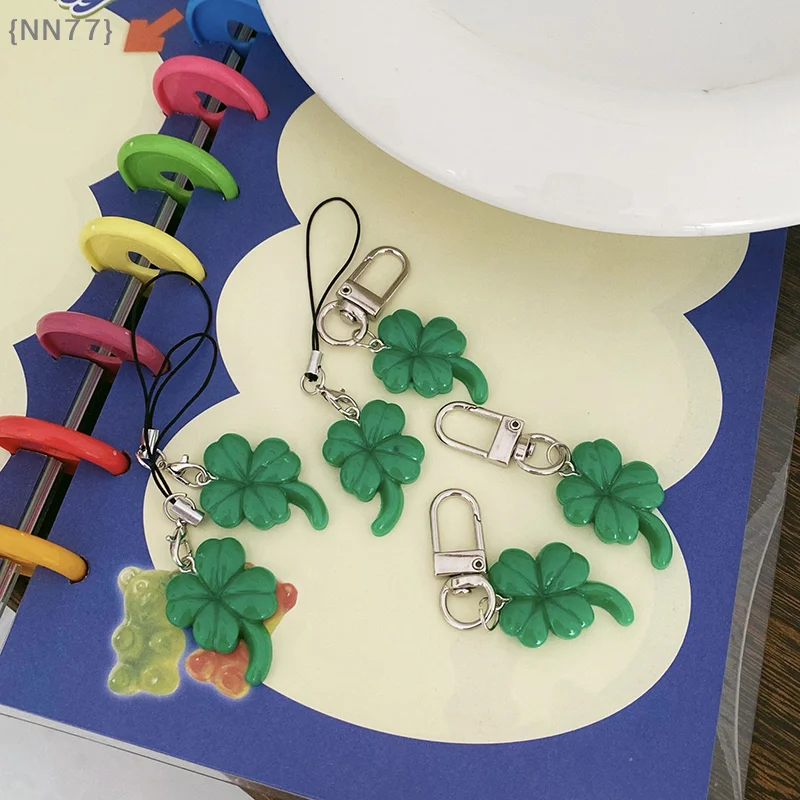 【NN77-M3】Llavero de Trébol de Cuatro Hojas Simple - Llavero de Trébol Creativo y Exquisito, Accesorio de Regalo Festivo