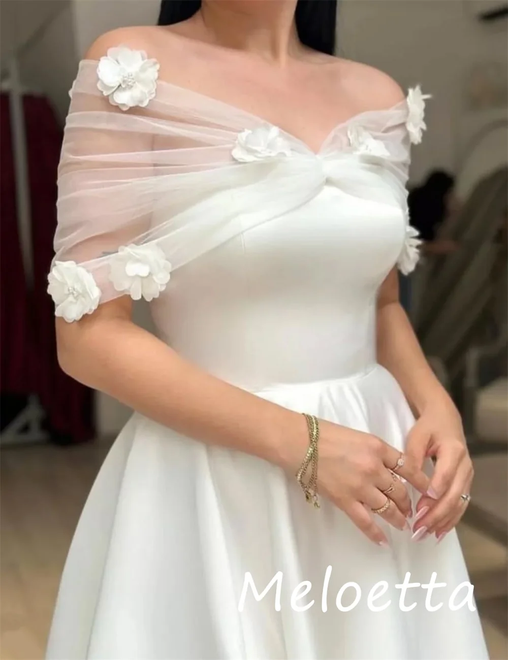 맞춤형 우아하고 절묘한 샤르뫼즈 플라워 플리츠 A라인 오프숄더 미디 드레스, 특별한 날을 위한 섹시한 맞춤 제작 드레스