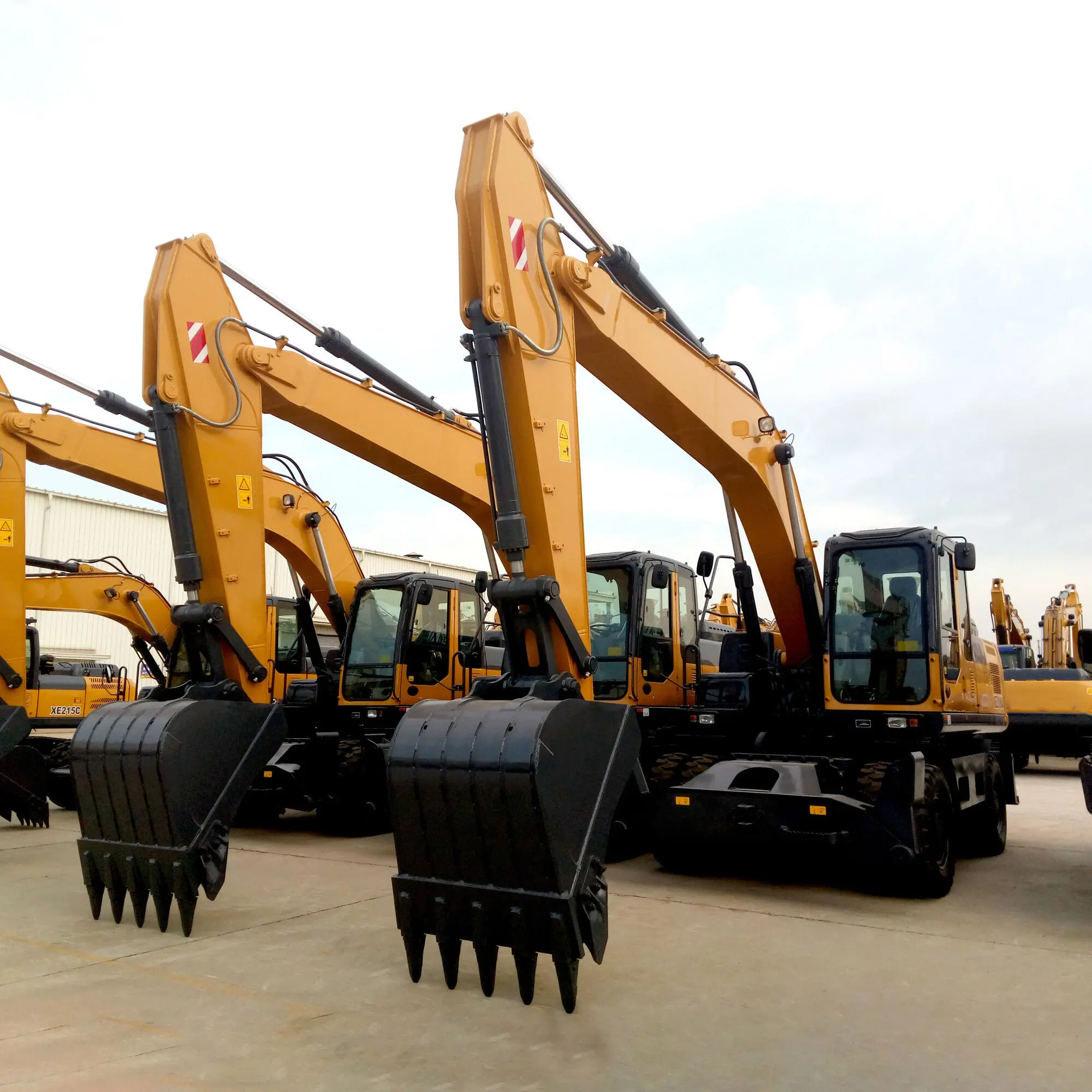 2024 New 21Ton XE210WA Wheel Excavator For Sale