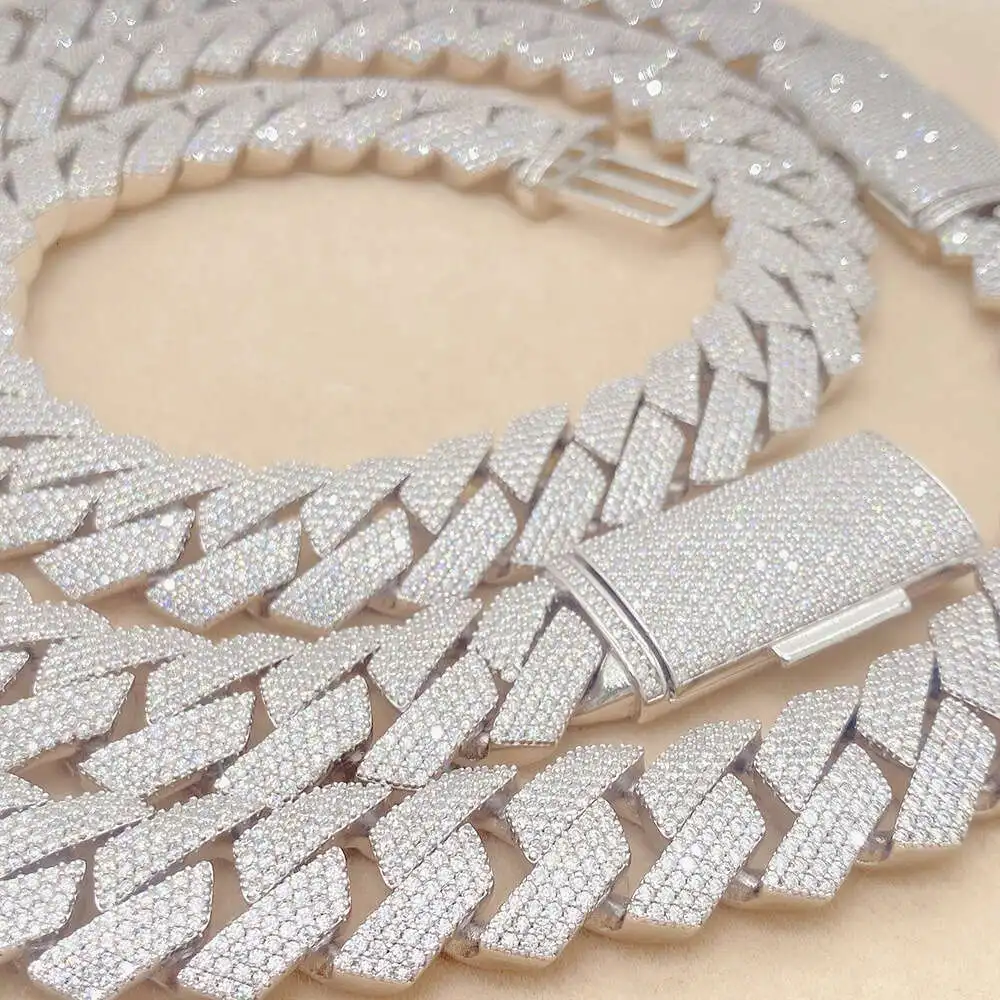 

Popular Jewelry Hip Hop Rapper 925 Silver Iced Diamonds Heavy Chain Miami Mens 18mm Cuban Link Chain