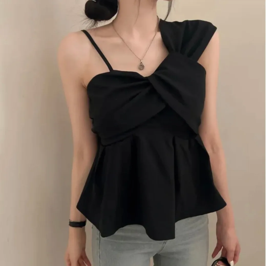 Sexy Chic Sommer Weste Strap Damen Faion Design Pure Desire Spicy Girl Slim Fit Asymmetrisches vielseitiges Top