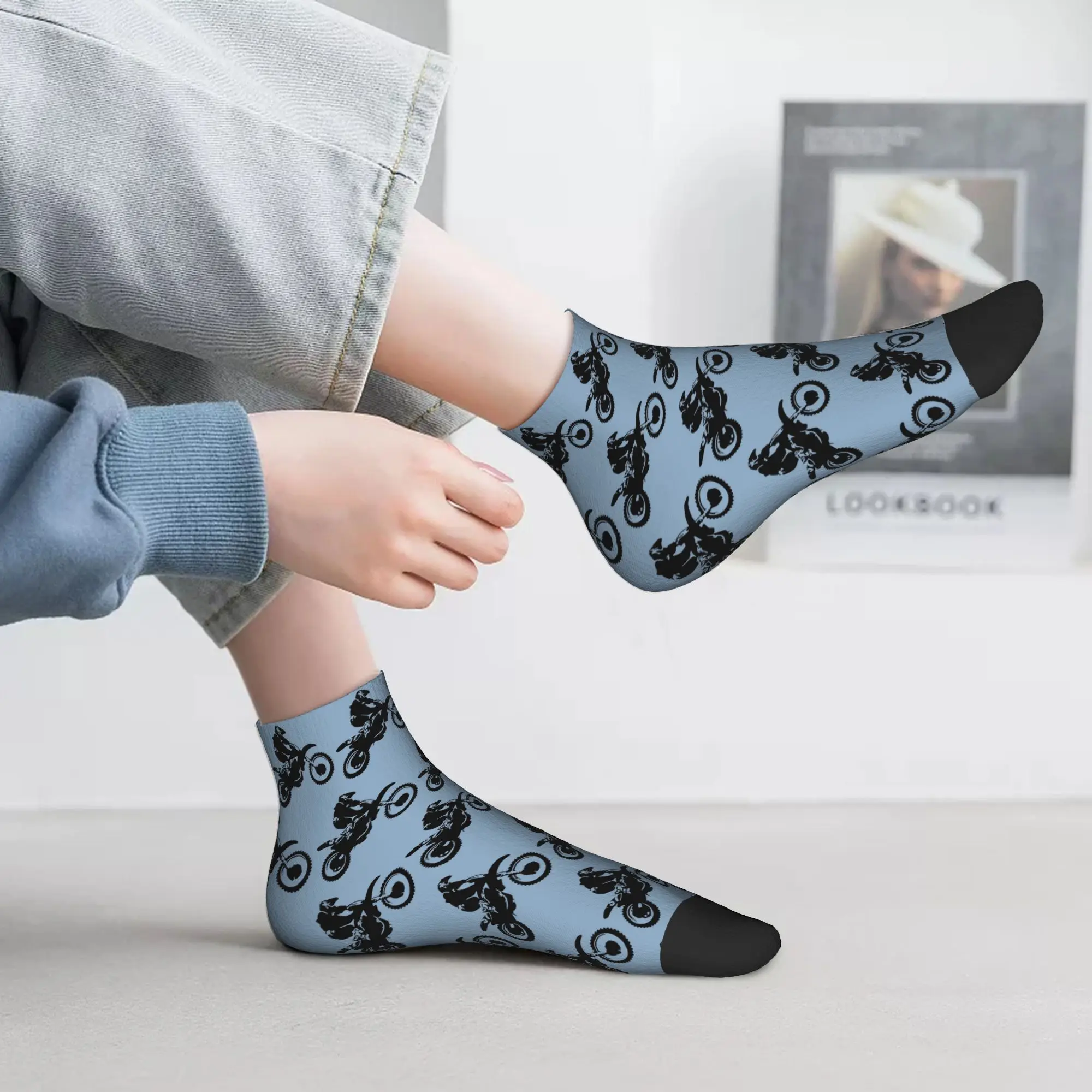 

Всесезонные носки Moto X Dirt Bike Monotone Vector Art Harajuku Sport Middle Tube Socks Мягкие модные чулки для мужчин и женщин