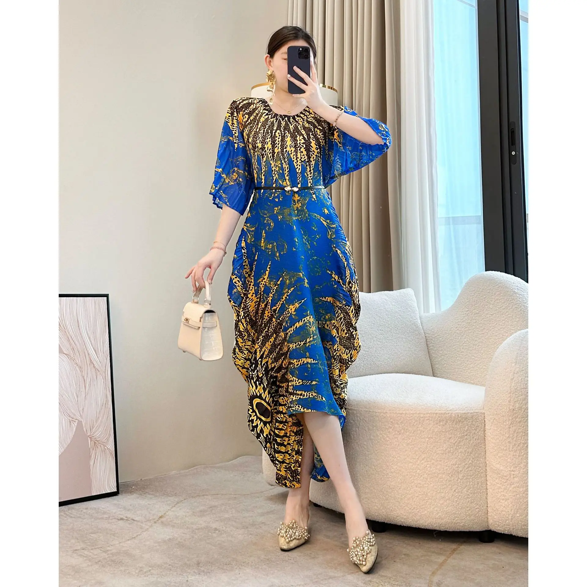 

Miyake Style Pleated Dress for Women 2025 New Design Style Printed Round Neck Three-quarter Sleeve Loose Irregular Pleated Skirt