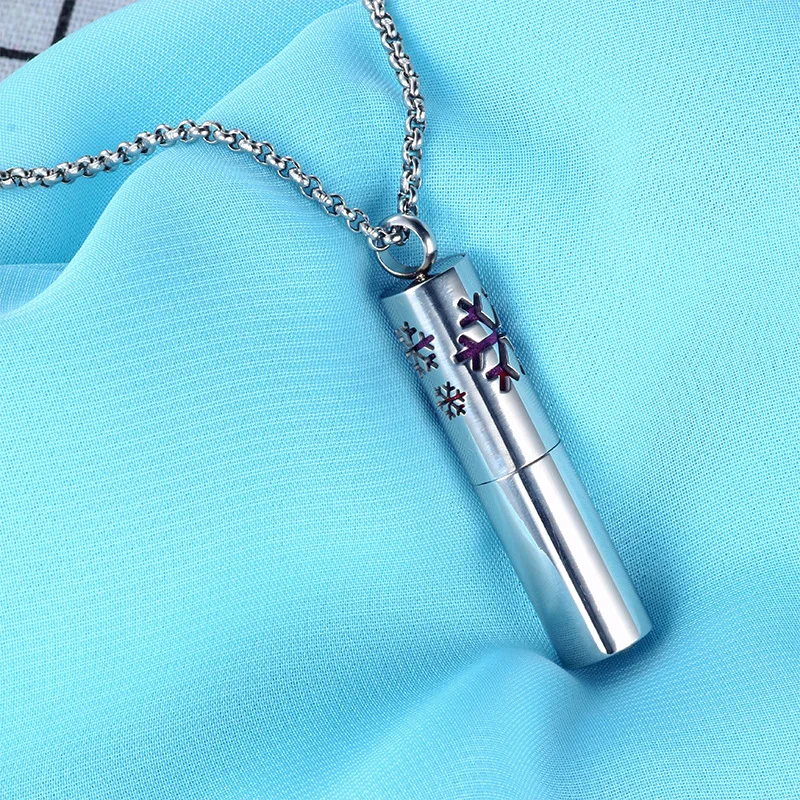 Cylindrical Aromatherapy Essential Oil Diffuser Necklace Storage Bottle Stainless Steel Pendant Fashion Perfume Lockets Jewelry