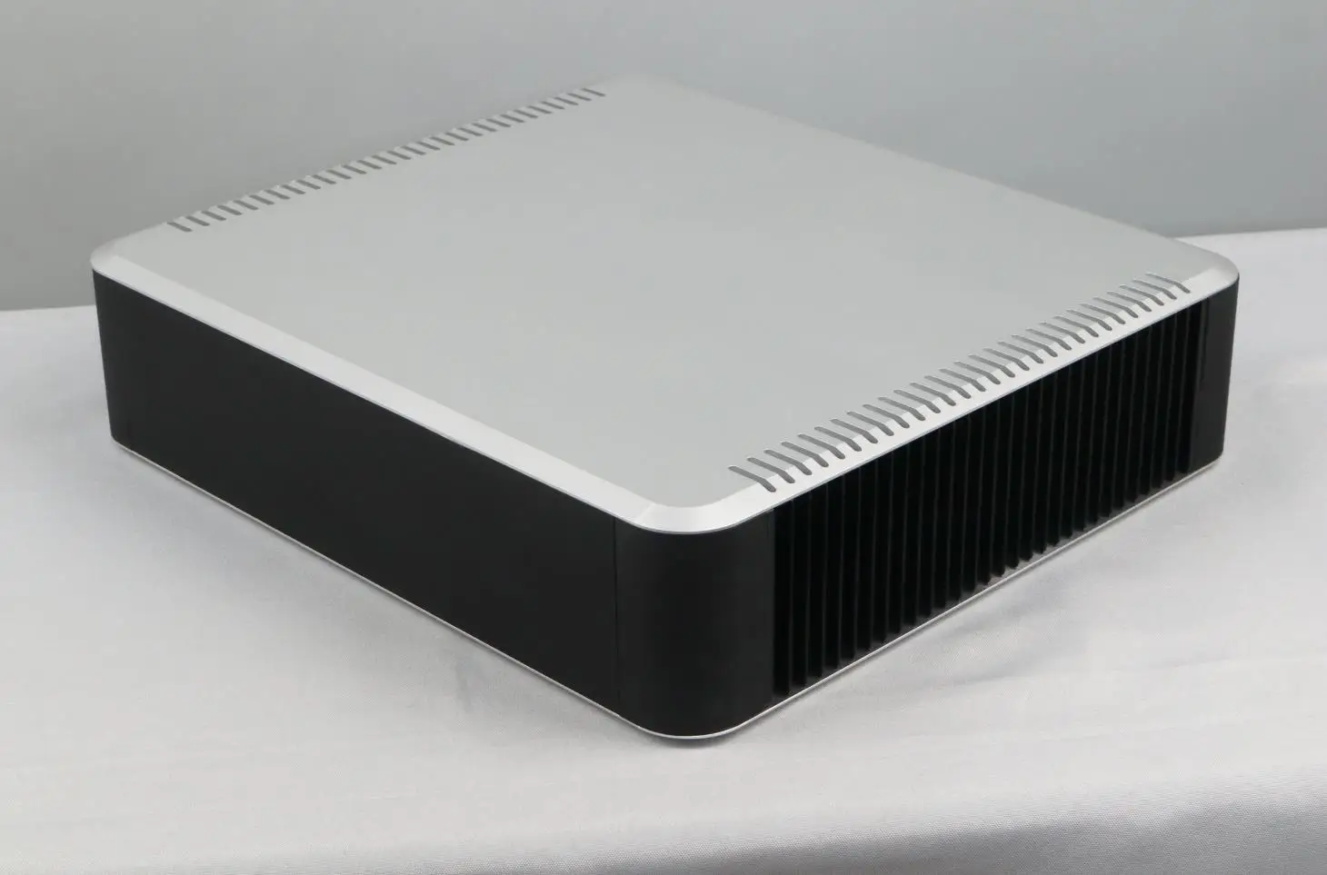 RD09 Full aluminum amplifier chassis/Pre-amp chassis/DAC chassis Enclosure with heatsink on both sides