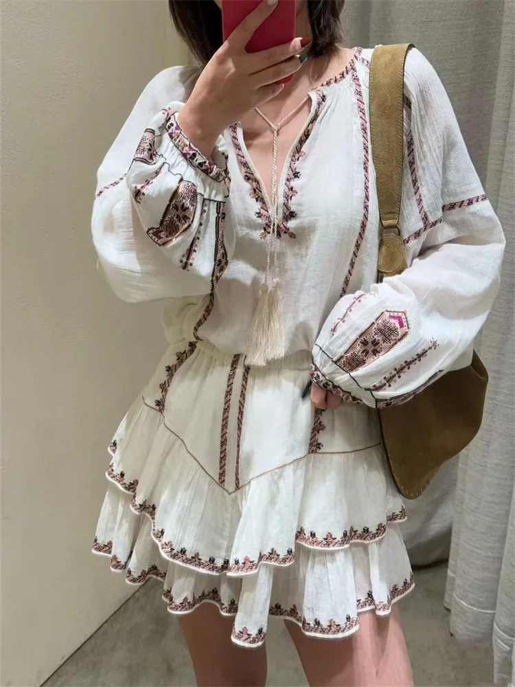 

Boho Embroidery Women's Set - Lace-up V-Neck Blouse & Ruffled Elastic Waist Short Skirt Suit Lady Fashion