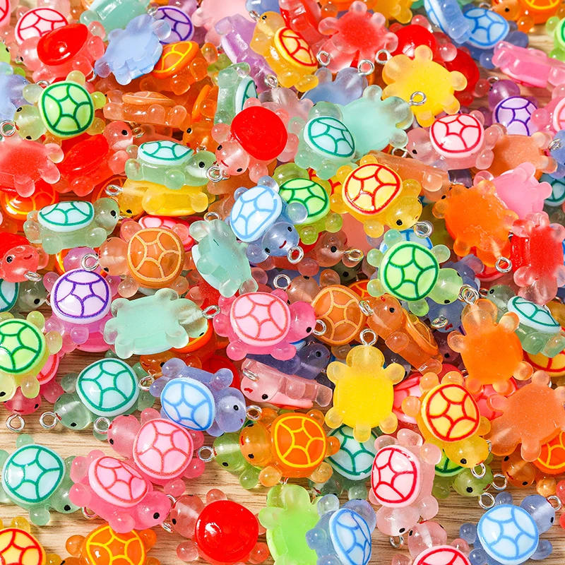 Tusember Niedliche Schildkröten-Anhänger aus Harz, bunte leuchtende Schildkröten-Charms für die Schmuckherstellung, handgefertigte Ohrringe, Halsketten, DIY – Detail 6
