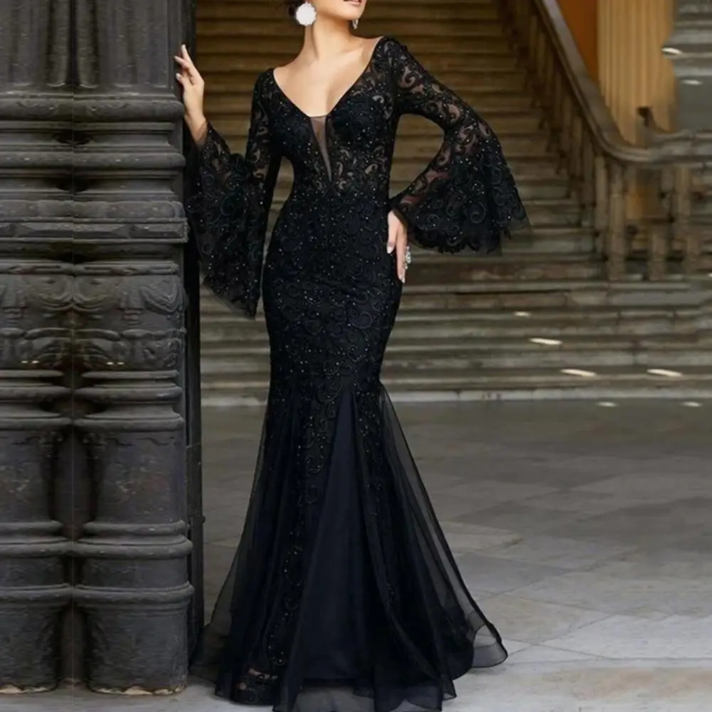 Abito sexy in pizzo nero con maniche lunghe svasate con scollo a V Abiti da festa di nozze Abiti da sera lunghi da donna eleganti da ballo per night club