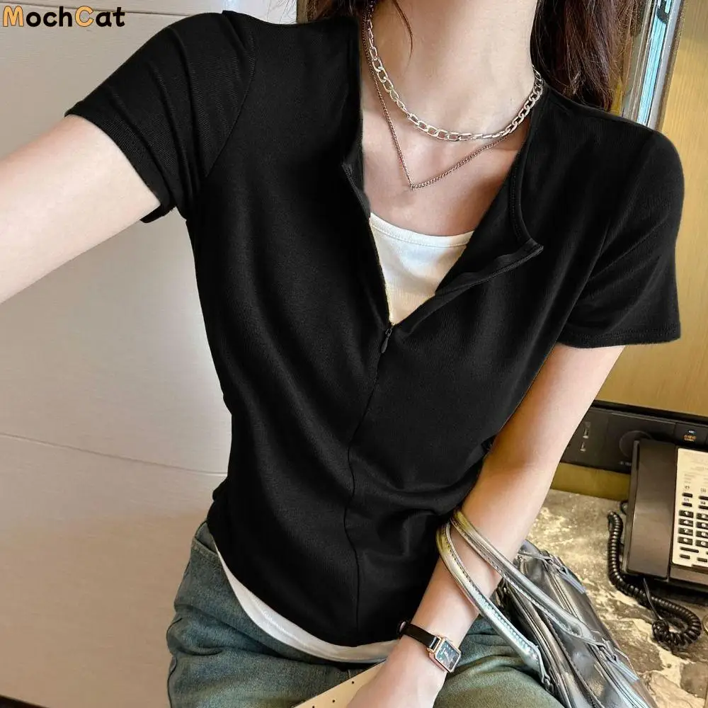 

Cute Y2K Fake Two Pieces Top Patchwork Undershirts Slim Crop Top Women Chic V-neck Short Sleeve T-shirts Girls