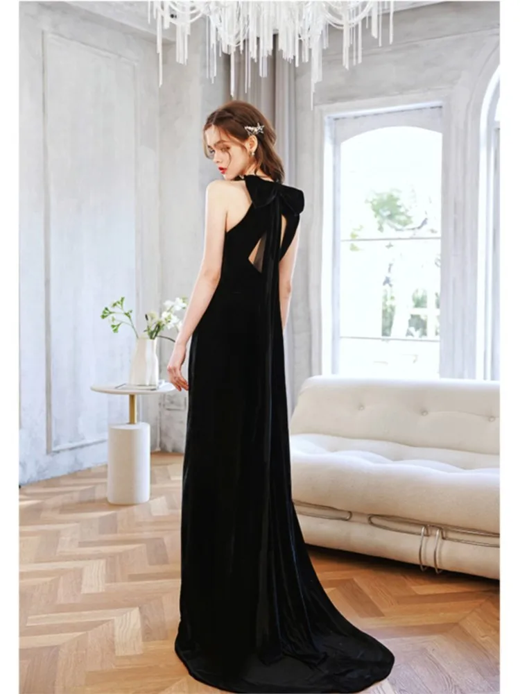 

Elegant and black halter-neck birthday party piano performance host dress