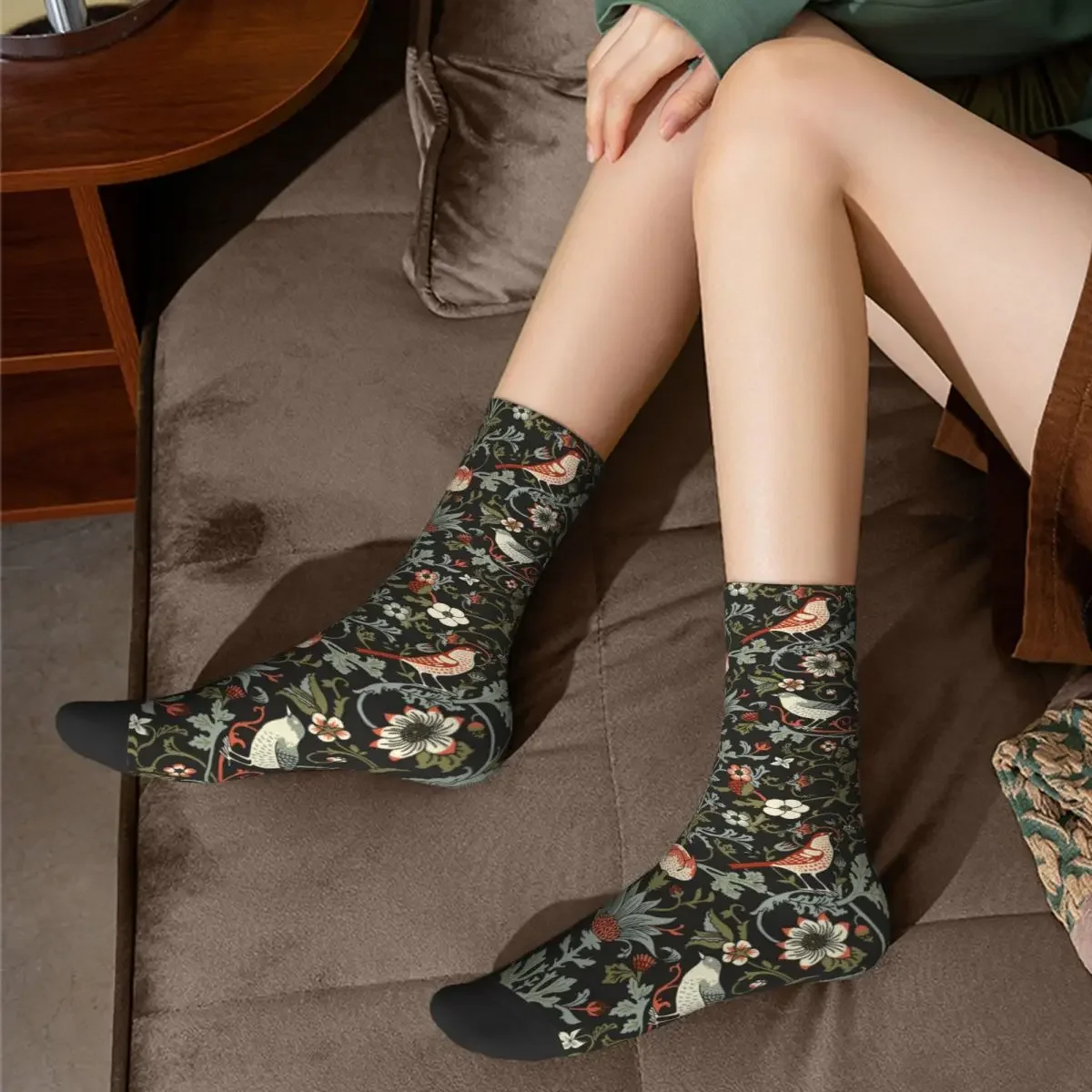 Harajuku William Morris Basketball Socks Birds Vintage Polyester Middle Tube Socks for Women Men Breathable