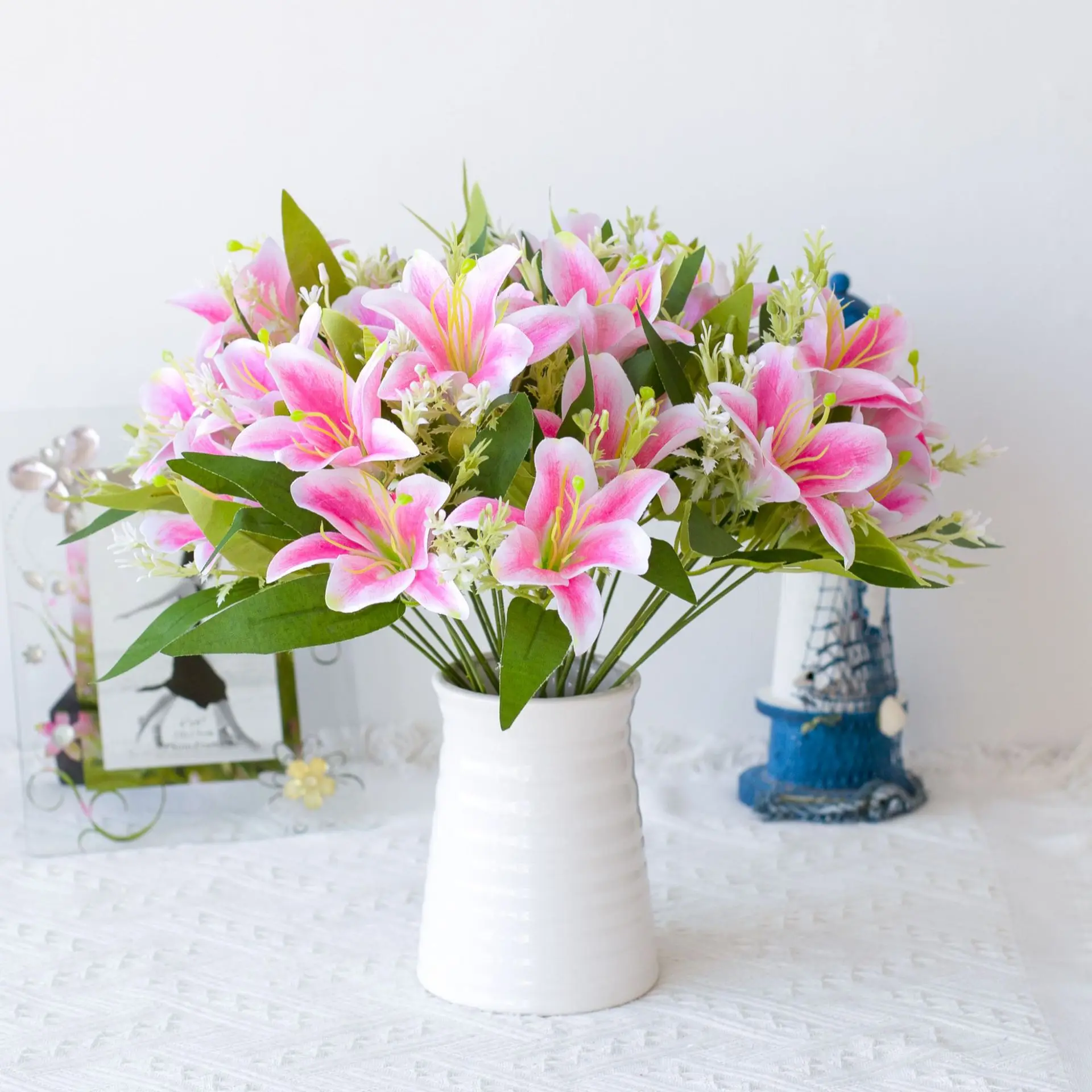 

Simulated Pink 7 Heads Of Perfume Lily Household Wedding Decoration Flower Big Lily Silk Flower Green Plant Potted Material