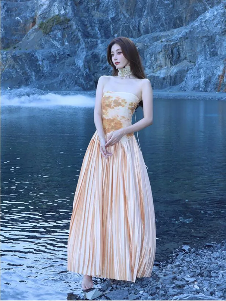 エレガントなフラワープリントプリーツパーティードレス女性のセクシーなストラップレスノースリーブオフショルダーハイウエスト背中の開いたウエディングガラドレス wh8