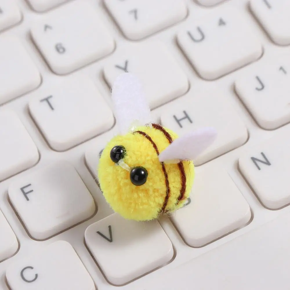 10pcs Clothing Decor Yellow Wool Felt Little Bee Creative Cute Artificial Bees Crafts Felt Ball Mini Bee Clothing Decor