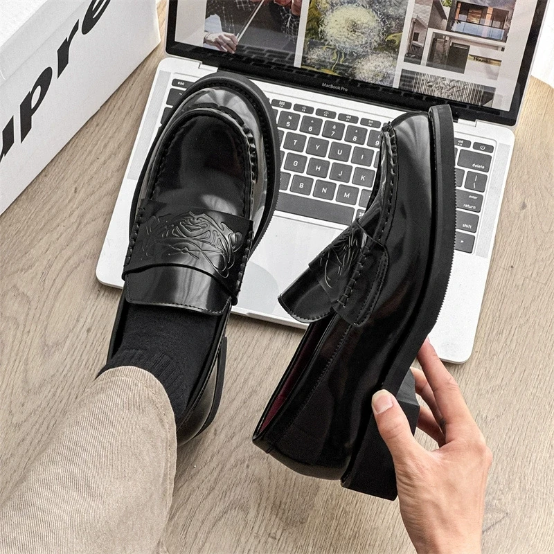 British Style Men Patent Leather Dress Shoes Pointed Toe Height Increasing Classic Gentleman Oxforfd Leather Men Shoes