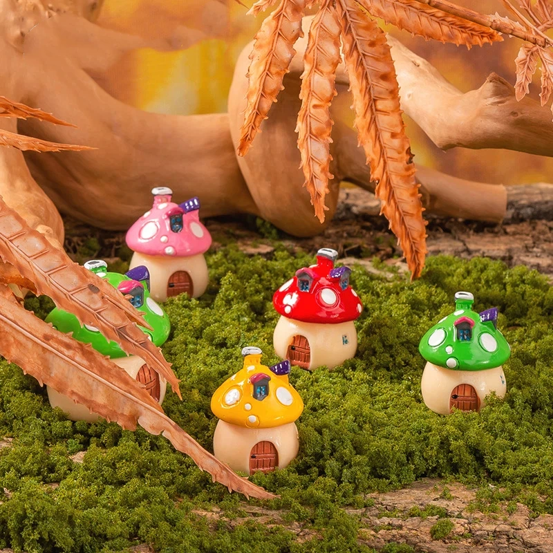 

Moss micro landscape decoration mushroom house small ornaments resin crafts decoration castle house landscaping Garden Craft