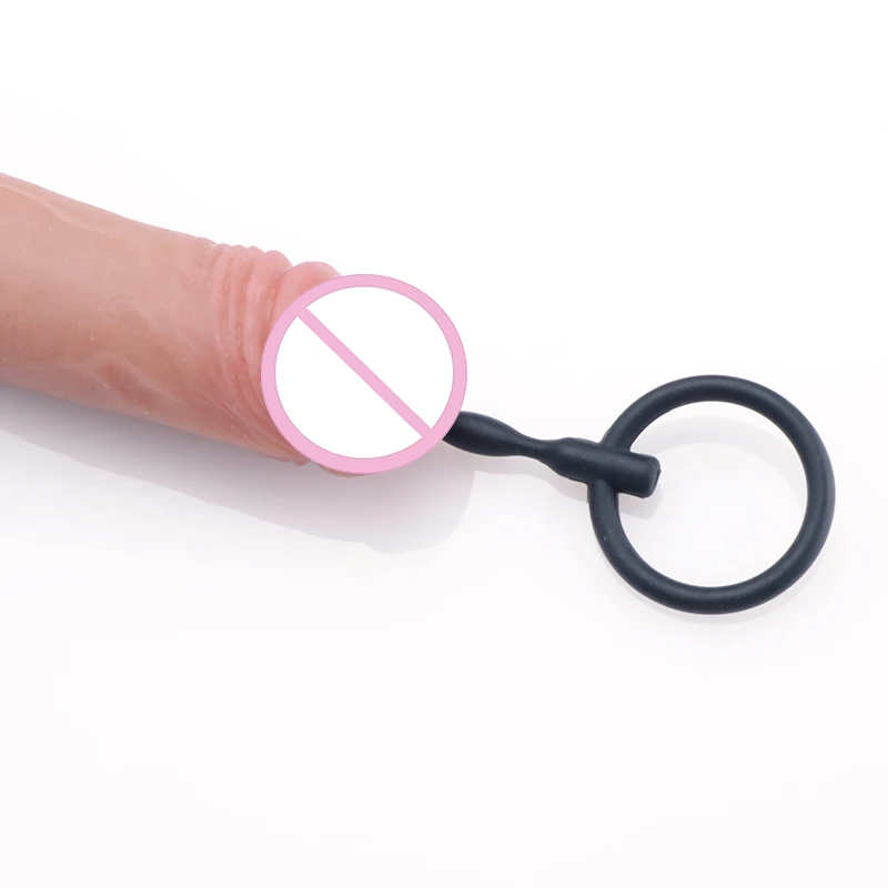 Qizlar oz mushuklarini organishmoqda