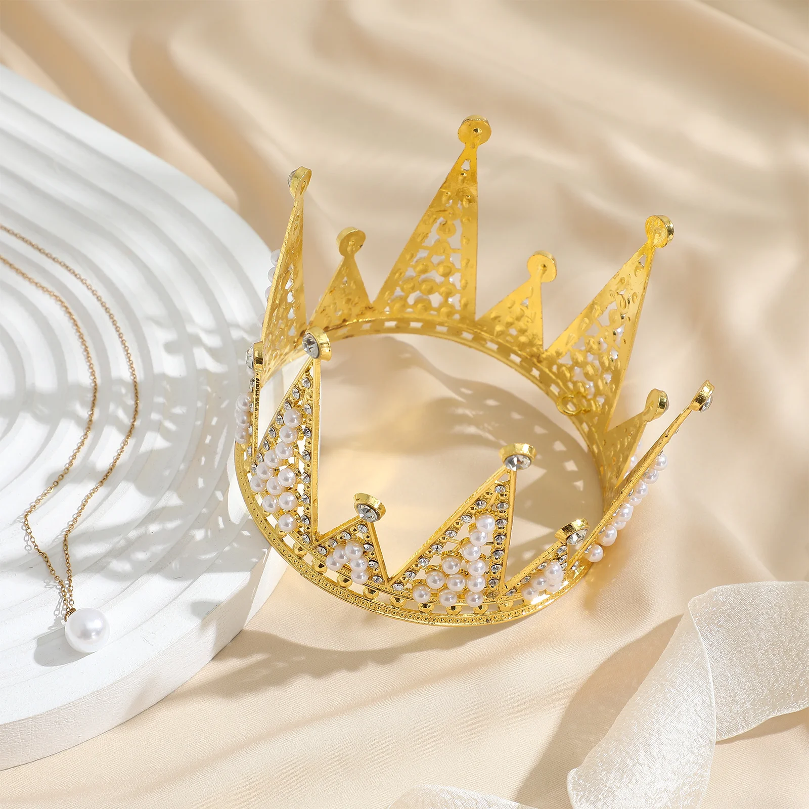 Couronne diadème triangulaire en strass doré, décoration de cheveux de mariage pour mariée, bal de promo, Cosplay, accessoire de photographie