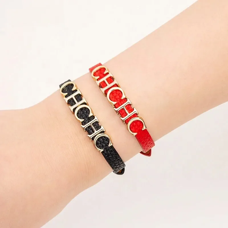 CH Women\'s Bracelet 2024 New Fashion Letters Retro Simple Leather Women\'s Bracelet Classic Hundred Accessories Hand Jewellery