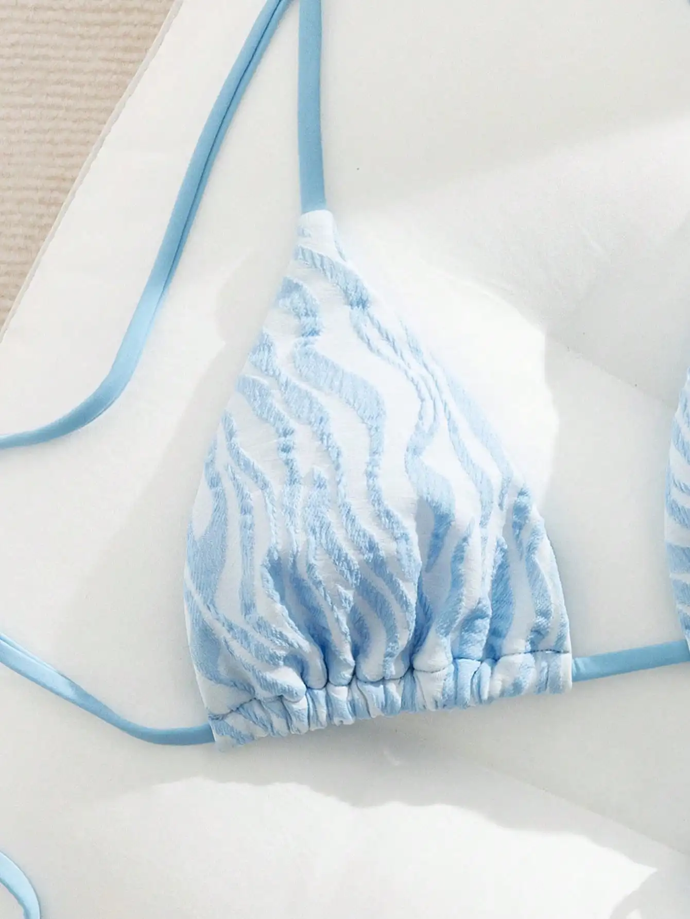 

Синий комплект бикини с треугольными чашечками и принтом зебры, на тонких бретелях, для пляжного отдыха