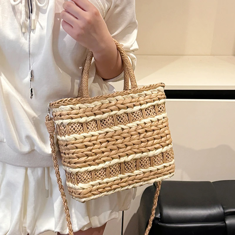 

Fashion Summer Large Woven Straw Tote Bag for Women's, Beach Basket Handbag with Long Shoulder Strap, Boho Chic Crossbody Purse