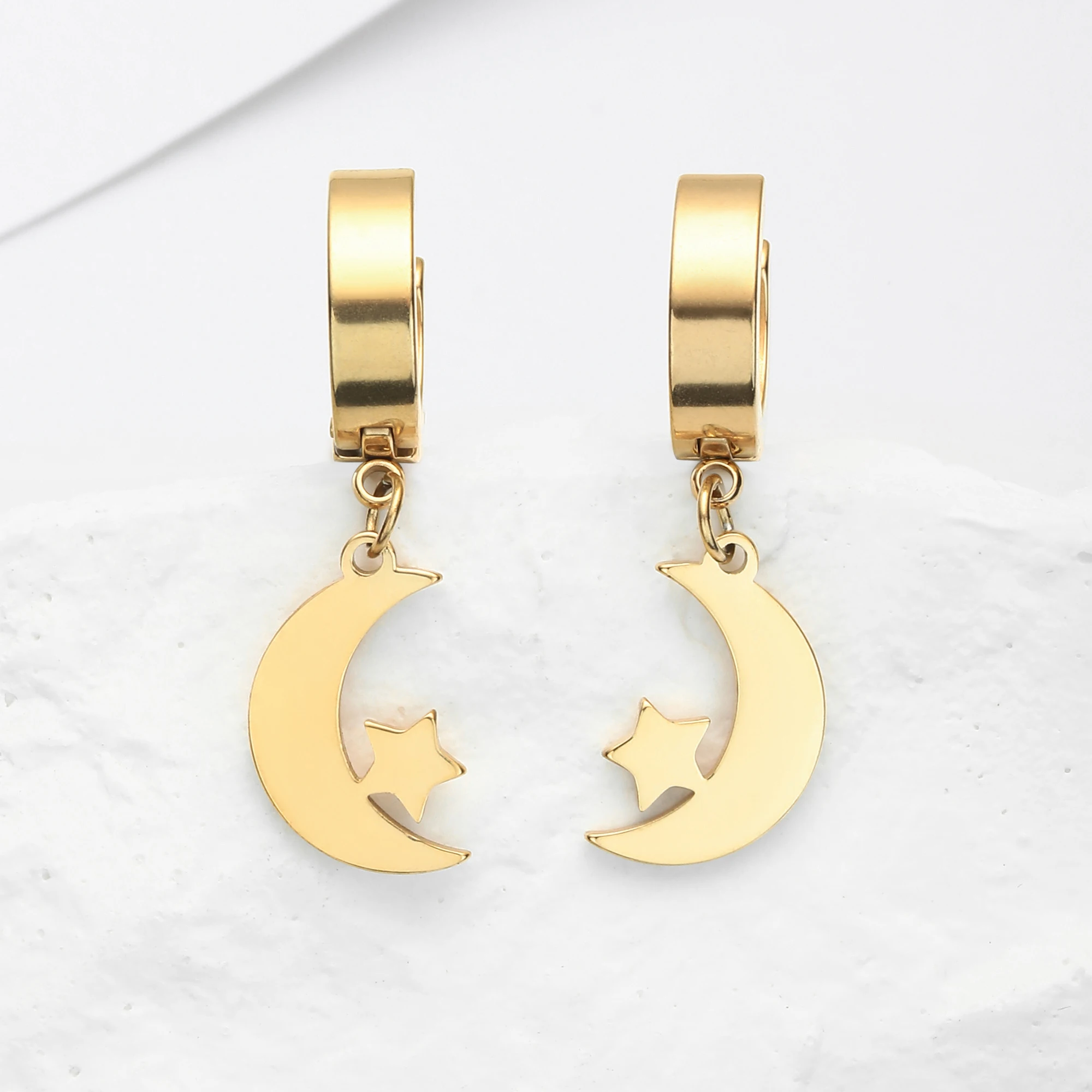 Kkjoy Edelstahl Neue Design Kette Hoop Ohrring Für Frauen Hohl Solide Stern Mond Anhänger Knorpel Ohrring Piercing Schmuck – Detail 7